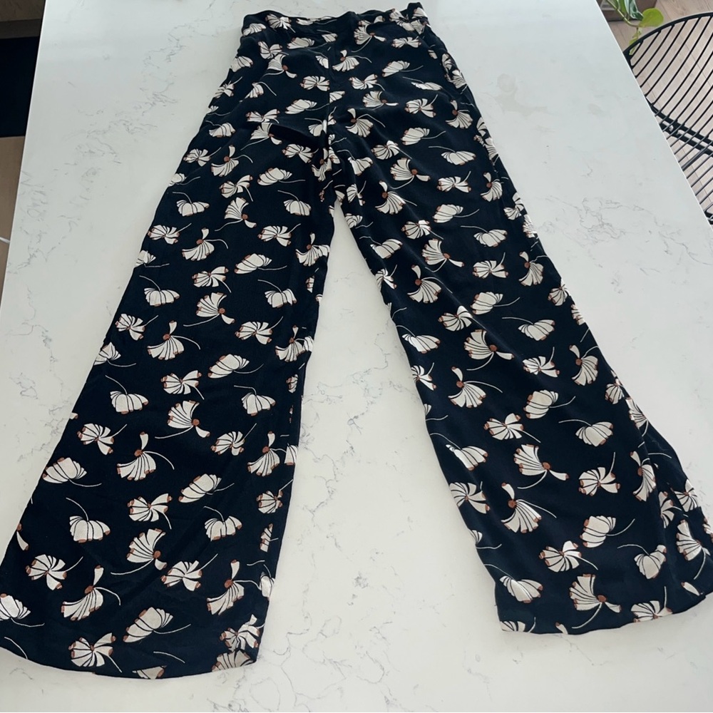 Zara Black Floral Patterned High waisted Pants